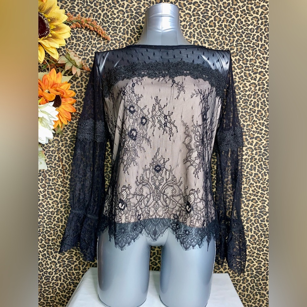🦋B2G1🦋HONEY & T Black Lace Overlay Blouse | LARGE | - Picture 2 of 8